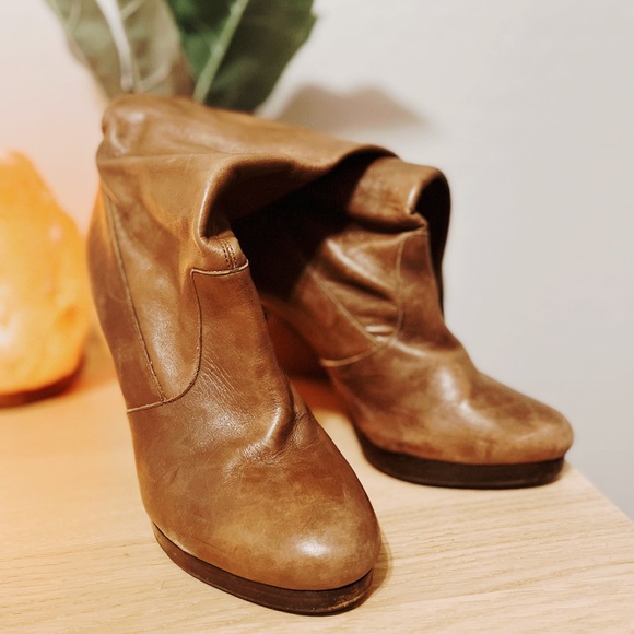 BCBG Generation brown leather knee high boots - Picture 6 of 8